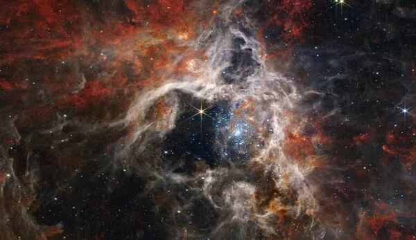 Una oscura región de la Vía Láctea llamada ‘El Ladrillo’ es hallada por el telescopio Webb - Tecnología - ABC Color