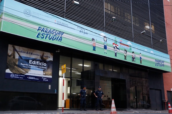 Comienza investigación por presuntos títulos docentes falsos