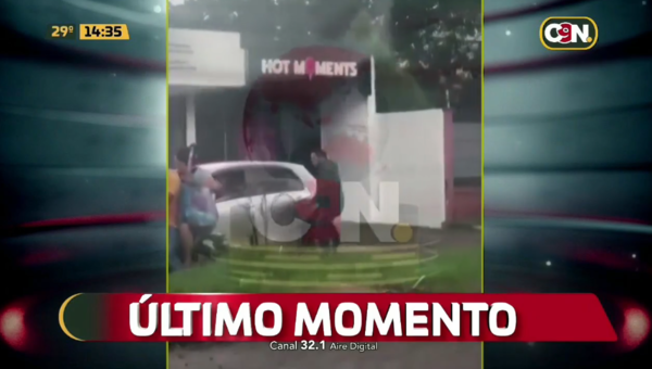 (VIDEO). Polis se enfrentan a tiros a un delincuente en el Este del país