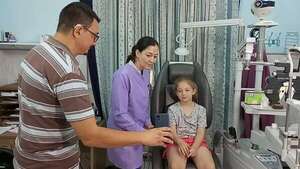 Implementan consultas asistidas por intérpretes de señas en Hospital Acosta Ñu - Nacionales - ABC Color