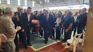 Último adiós a Walter Harms se realizó en seccional colorada de Encarnación - Política - ABC Color
