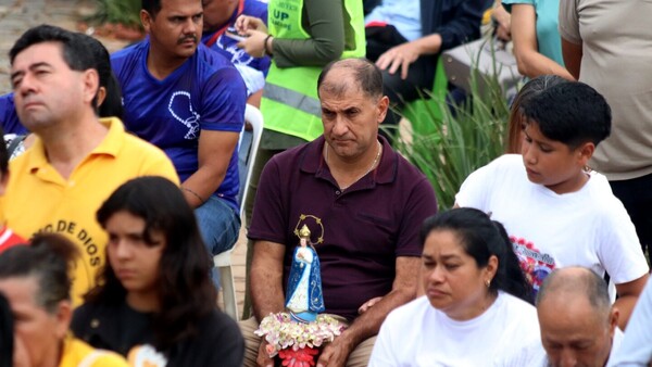 Obispo insta a crear pacto educativo nacional y orar por más vocaciones