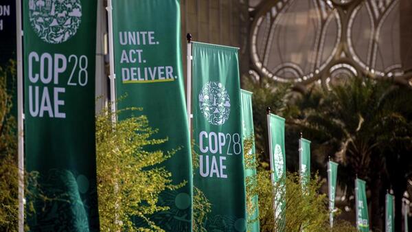 COP28 bate récord de 'lobistas' de la industria de los combustibles fósiles