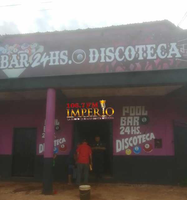 Principio de incendio en una discoteca del barrio General Genes - Radio Imperio 106.7 FM