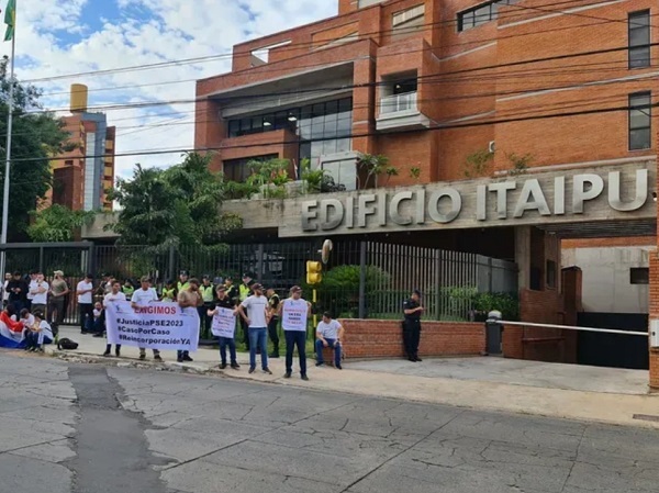Itaipú: Ausencia de pruebas en caso de descontratados genera controversia