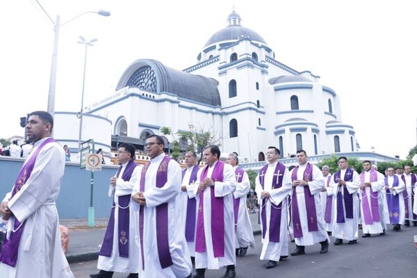 Obispo insta a fomentar la cultura del cuidado y el respeto durante novenario de Caacupé