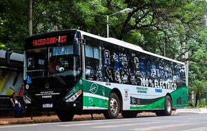 Los buses eléctricos cobran G. 5.000 por pasaje desde ayer - La Clave