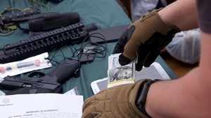 Operativo Dakovo: allanamiento en CDE deriva en detención de un hombre e incautación de evidencias