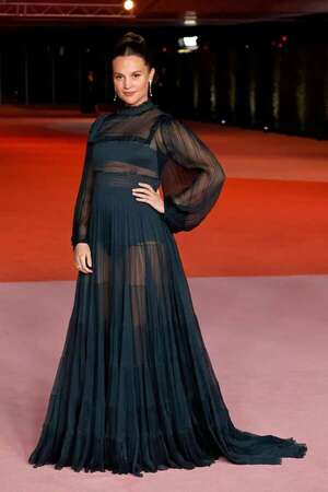 Alicia Vikander anunció su segundo embarazo en la Gala del Museo de la Academia - Gente - ABC Color
