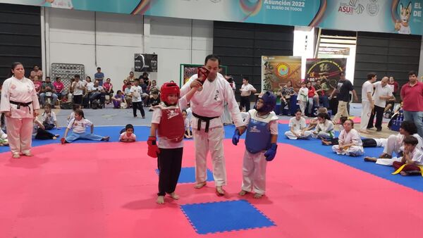 Exitoso primer Inter Escolar de artes marciales unificadas Tong IL Moo Do - .::Agencia IP::.