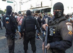 Desmantelada una trama internacional que vendió 43.000 armas a bandas criminales en Brasil - MarketData