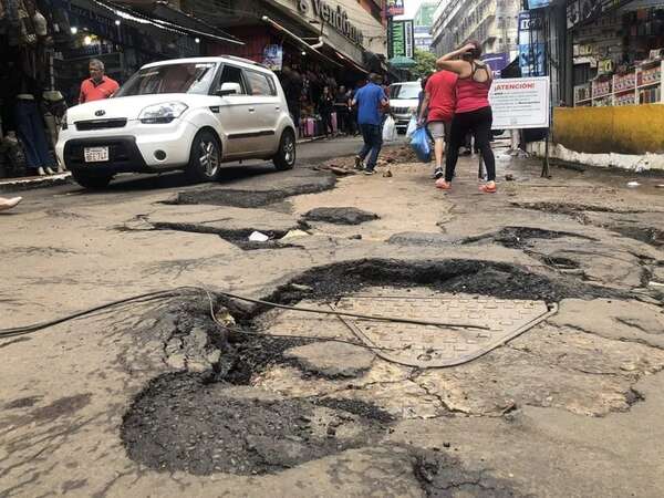 Calles del microcentro de Ciudad del Este están destruidas tras temporal - ABC en el Este - ABC Color
