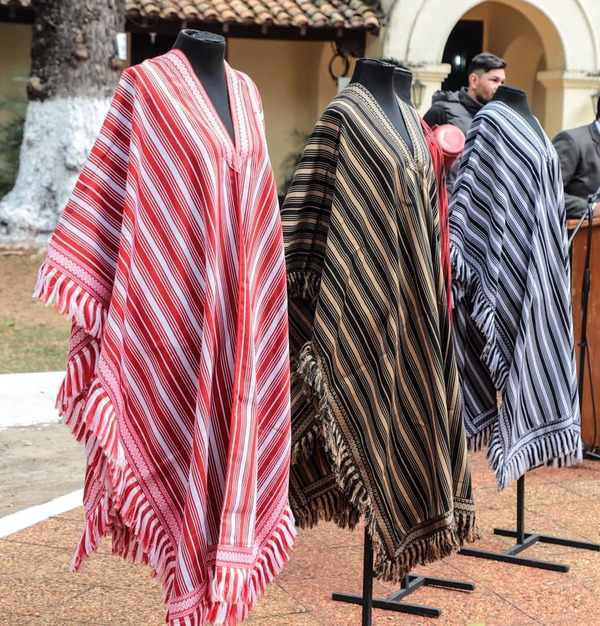 Poncho Para'i de 60 listas declarado Patrimonio Cultural Inmaterial por la UNESCO
