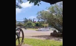 Chocó contra varios vehículos, huyó y fue detenido a balazos en Encarnación – Prensa 5