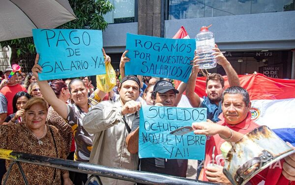 Diario HOY | Funcionarios de Copaco vuelven a las calles para exigir pago de salarios y aguinaldo