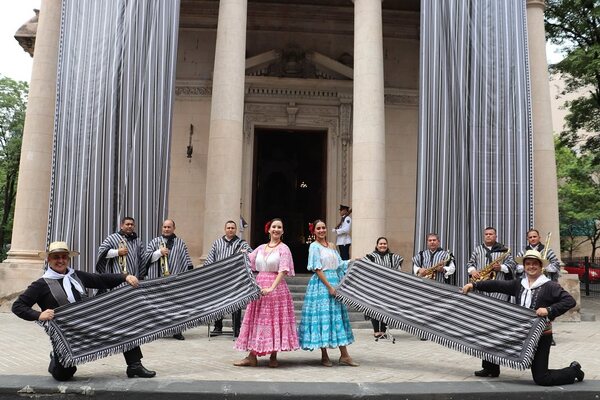 Unesco protegerá técnicas para elaborar el Poncho Para'í de 60 listas - trece
