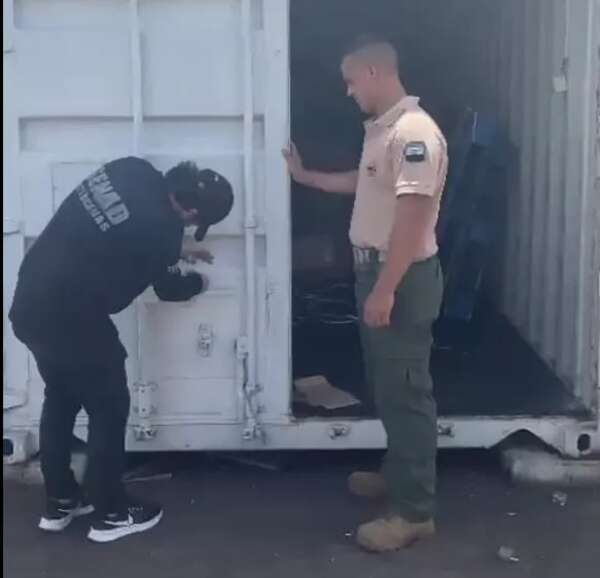 Operativo Dakovo: lo que se encontró en un contenedor en Dimabel - Policiales - ABC Color