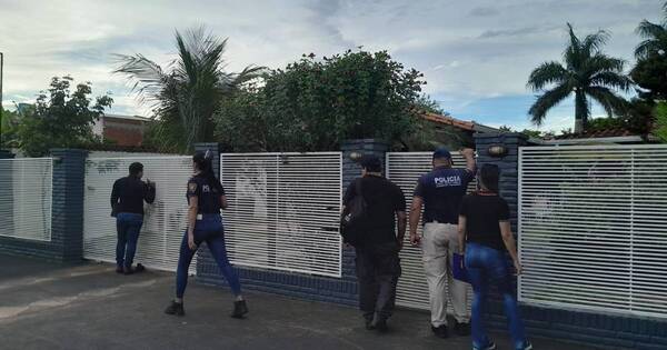 La Nación / Intento de feminicidio: allanaron seis viviendas en busca de supuesto autor en Concepción