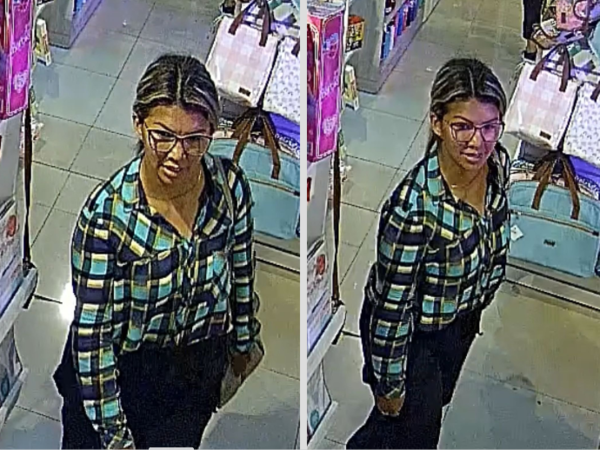 (VIDEO). Una mujer bien vestida entró a un local comercial y robó dos celulares