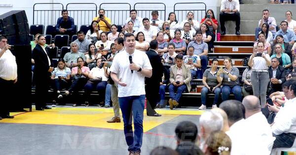 La Nación / Peña participó de encuentro con cerca de 5.000 líderes educativos