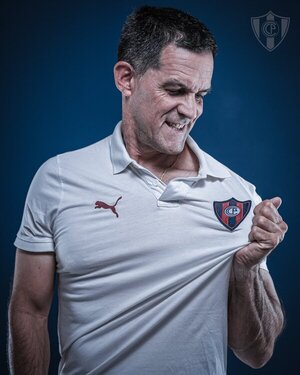 Cerro Porteño Confirma a Víctor Bernay como Técnico para la Temporada 2024 | OnLivePy