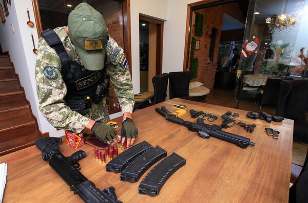 Megaoperativo internacional desmantela red de tráfico de armas que operaba en Paraguay - La Clave
