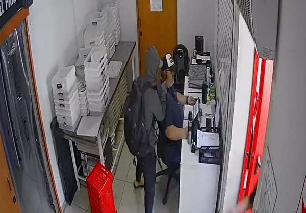 Video: violento asalto a un local gastronómico en Luque - Policiales - ABC Color