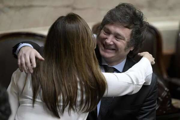 Investidura de Milei: quiénes son las tres mujeres de su círculo íntimo - Mundo - ABC Color