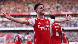 Versus / ¡No vas a creer la insólita recaudación que está realizando un hincha del Arsenal!