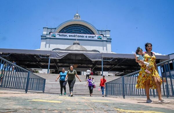 Garantizan atención médica las 24 horas a peregrinos durante celebración en Caacupé