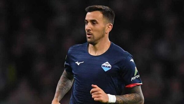 Vecino recibió una fuerte sanción del Lazio