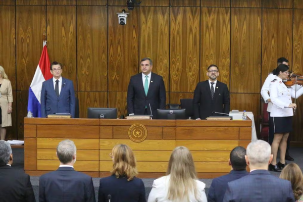 Con minuto de silencio y homenajes recordaron a Walter Harms en Diputados