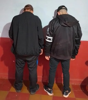 Detienen a menores por presuntamente haber asaltado una librería