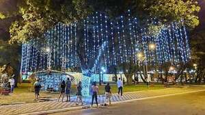 Preparan túnel de luces con adornos navideños - Viajes - ABC Color