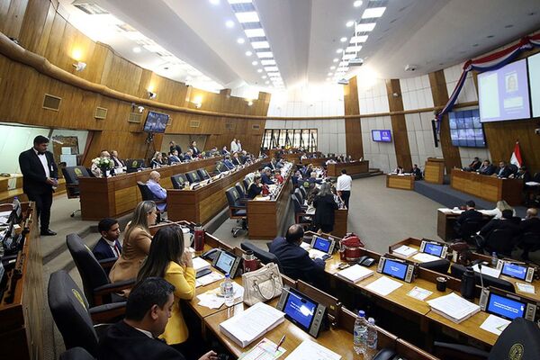 Diario HOY | Dan media sanción a ampliación presupuestaria para gobernaciones