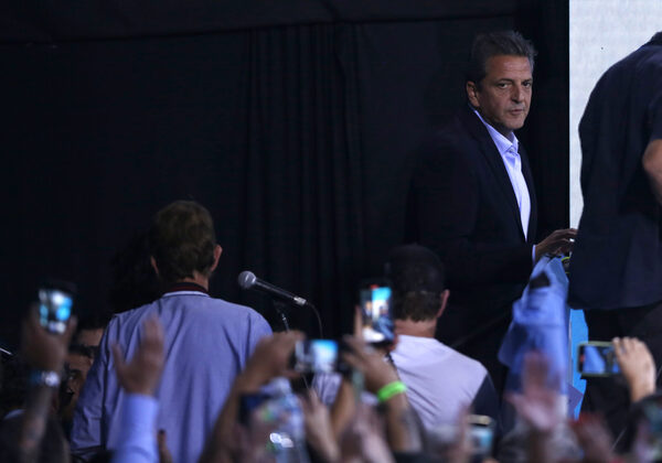 Economista cercano a Massa seguirá al frente del ente oficial de estadísticas de Argentina - MarketData