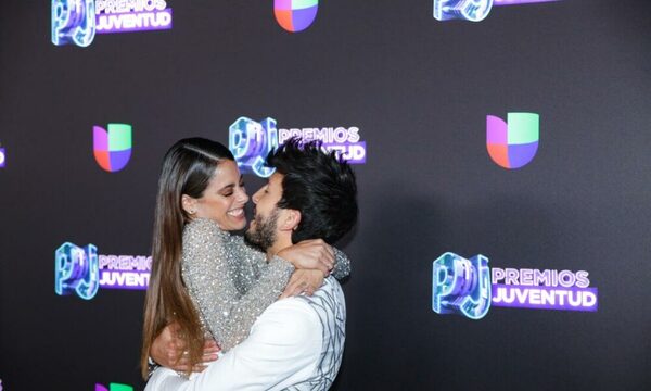 Donde hubo fuego….¡Sebastián Yatra habría vuelto con Tini Stoessel!
