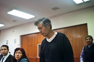 Diario HOY | El indultado expresidente peruano Alberto Fujimori sale de prisión