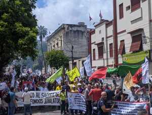 La Iglesia pide postergar tratamiento de proyecto de Superintendencia de Jubilaciones - ADN Digital