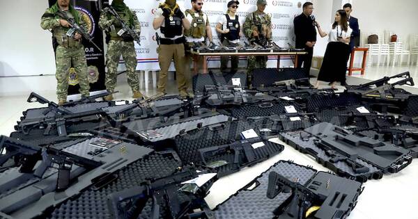 La Nación / Anuncian una depuración en las Fuerzas Armadas