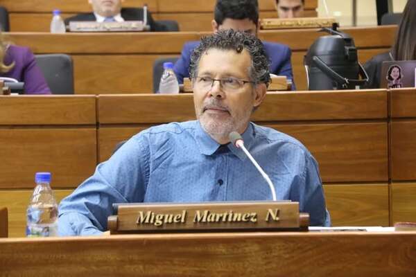 Diputado Martínez cuestiona concesión de Petropar - Política - ABC Color
