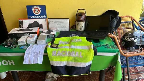 Cae pareja de policía de Interpol que está procesado por borrado de alerta - Policiales - ABC Color