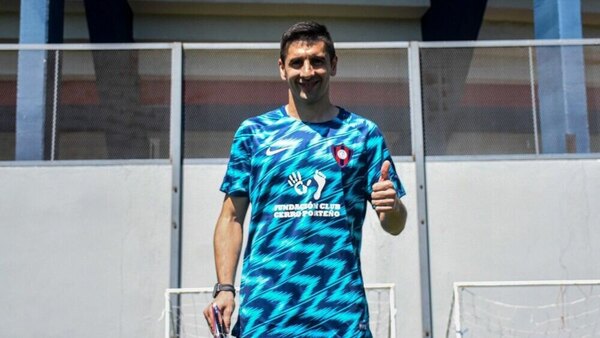 Versus / Sorpresiva salida de ‘Mingo’ Salcedo de Cerro Porteño