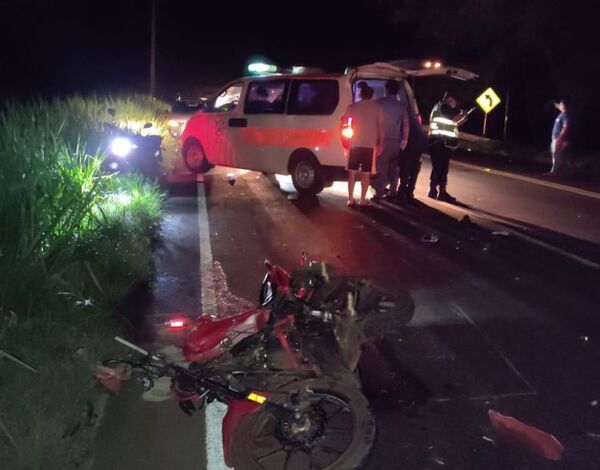 Peregrinante fallece tras ser embestido por una motocicleta y un automóvil sobre la ruta PY05