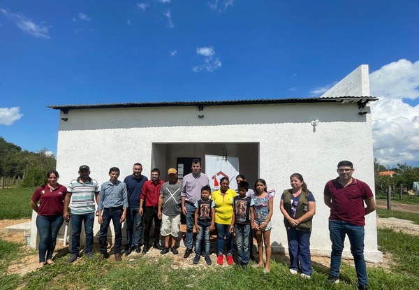 Yabebyry: Gobernación de Misiones entrega otra vivienda social