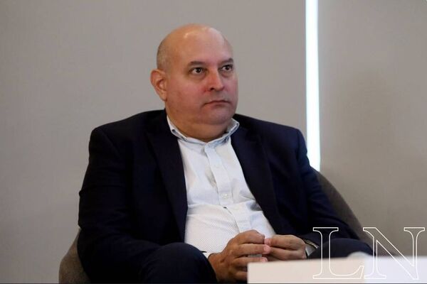 Diario HOY | Exministro de Hacienda sobre Superintendencia: “No entiendo por qué están en contra”