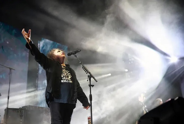 Hoy es día de música en el Primavera Sound Paraguay con The Cure a la cabeza