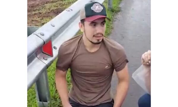 Joven llegó de rodillas ante la Virgen