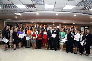 Circunscripción de Alto Paraná recibe premio por buenas prácticas judiciales - ADN Digital