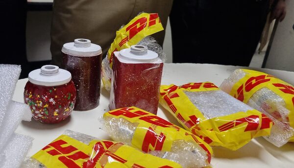 Hallan cocaína oculta en regalos navideños que tenían como destino Francia - Megacadena - Diario Digital